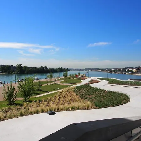 Lyon Confluence - Duplex Au Calme Avec Parking Prive En Option Buitenkant foto